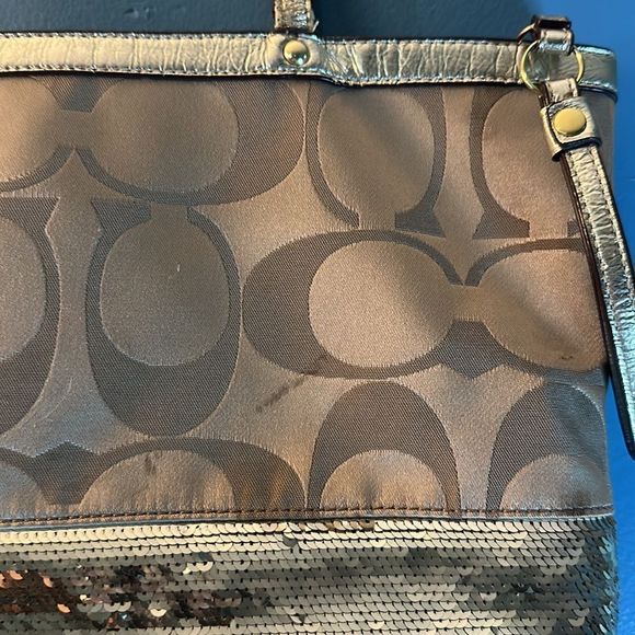 Coach Shoulder Bag - Picture 2 of 7